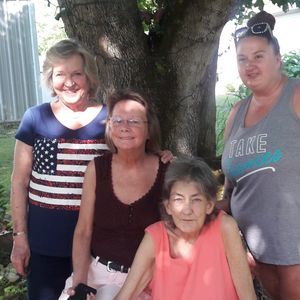 Meet your Posher, Christine